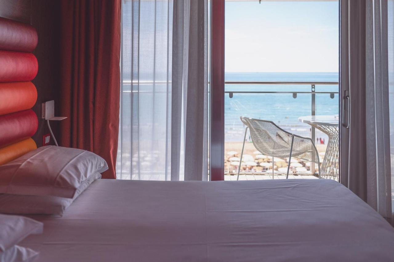 Hotel Cesare Augustus Lido di Jesolo Exteriör bild