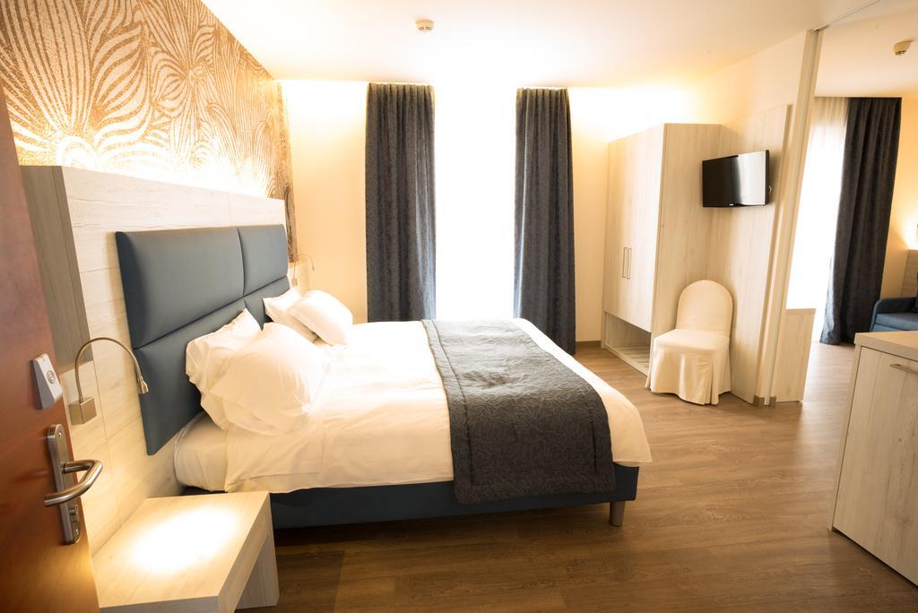 Hotel Cesare Augustus Lido di Jesolo Exteriör bild